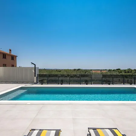 Vila Peliceti With Grand Pool *